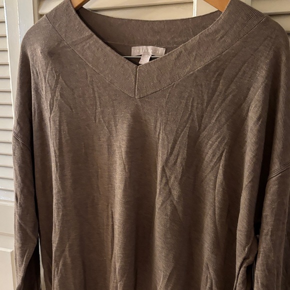 Chelsea28 Tan V-Neck Sweater Layers Fall/Winter Coastal Grandma Minimalist Sz S - Picture 3 of 6
